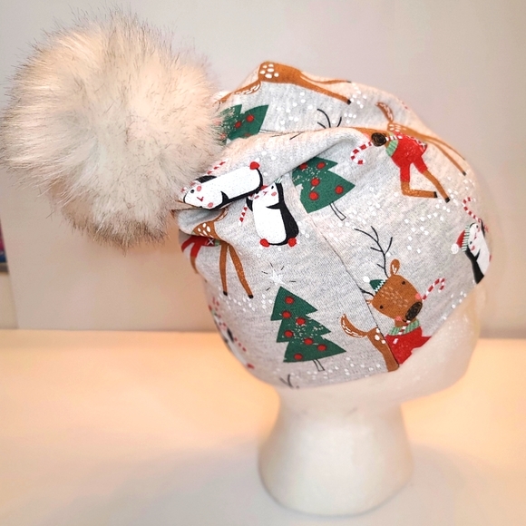 Slouchy Soft Pompom  Beanie Holiday print  kids 0/S - Picture 6 of 8
